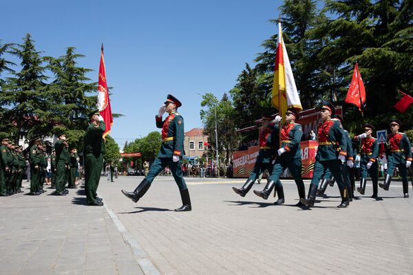 Военный парад в Цхинвале в честь 80-летия Победы в Великой Отечественной войне - Sputnik Южная Осетия