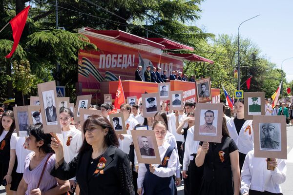 Шествие Бессмертного полка в Цхинвале  - Sputnik Южная Осетия