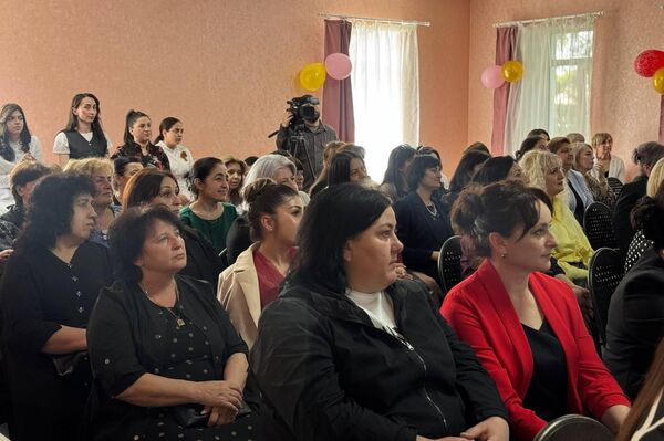 Мероприятие в честь Международного дня медицинской сестры Мероприятие в честь Международного дня медицинской сестры - Sputnik Южная Осетия
