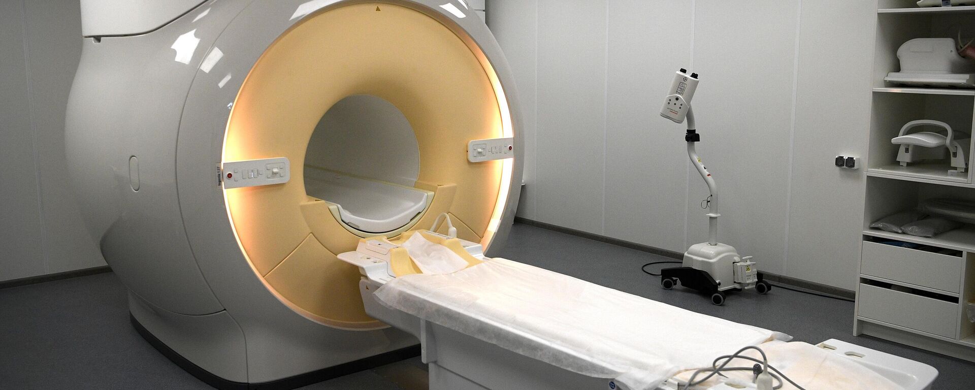 Аппарат для проведения магнитно-резонансной томографии. Архивное фото  - Sputnik Южная Осетия, 1920, 23.01.2026
