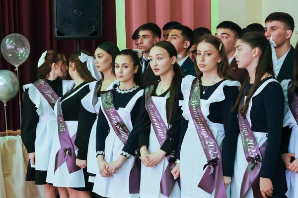 Последний звонок в СОШ №1 г. Цхинвал Последний звонок в СОШ №1 г. Цхинвал - Sputnik Южная Осетия