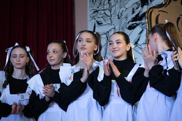 Последний звонок в государственном лицее искусств г. Цхинвал Последний звонок в государственном лицее искусств г. Цхинвал - Sputnik Южная Осетия