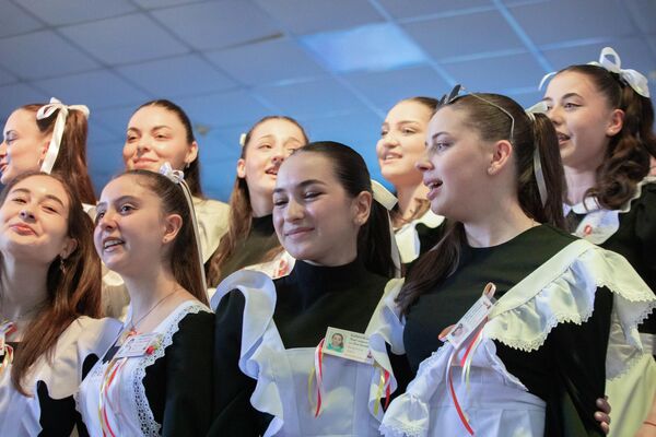 Последний звонок в государственном лицее искусств г. Цхинвал Последний звонок в государственном лицее искусств г. Цхинвал - Sputnik Южная Осетия