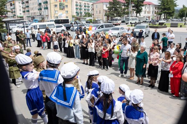 Патриотическая акция Фамильная сага в Цхинвале Патриотическая акция Фамильная сага в Цхинвале - Sputnik Южная Осетия