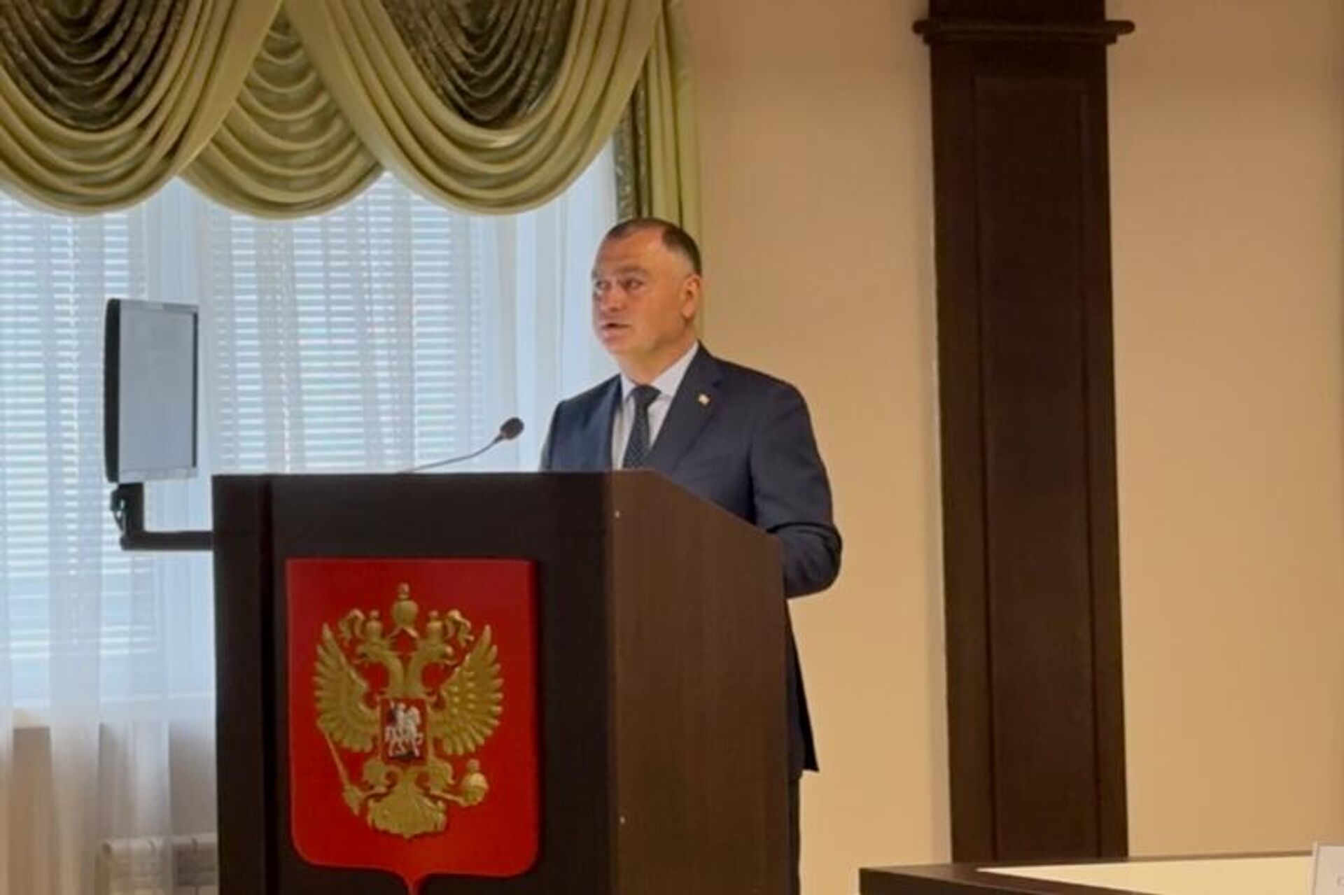 Алан Гаглоев поздравил сотрудников Пограничного управления ФСБ России с профессиональным праздником Алан Гаглоев поздравил сотрудников Пограничного управления ФСБ России с профессиональным праздником - Sputnik Южная Осетия, 1920, 28.05.2025