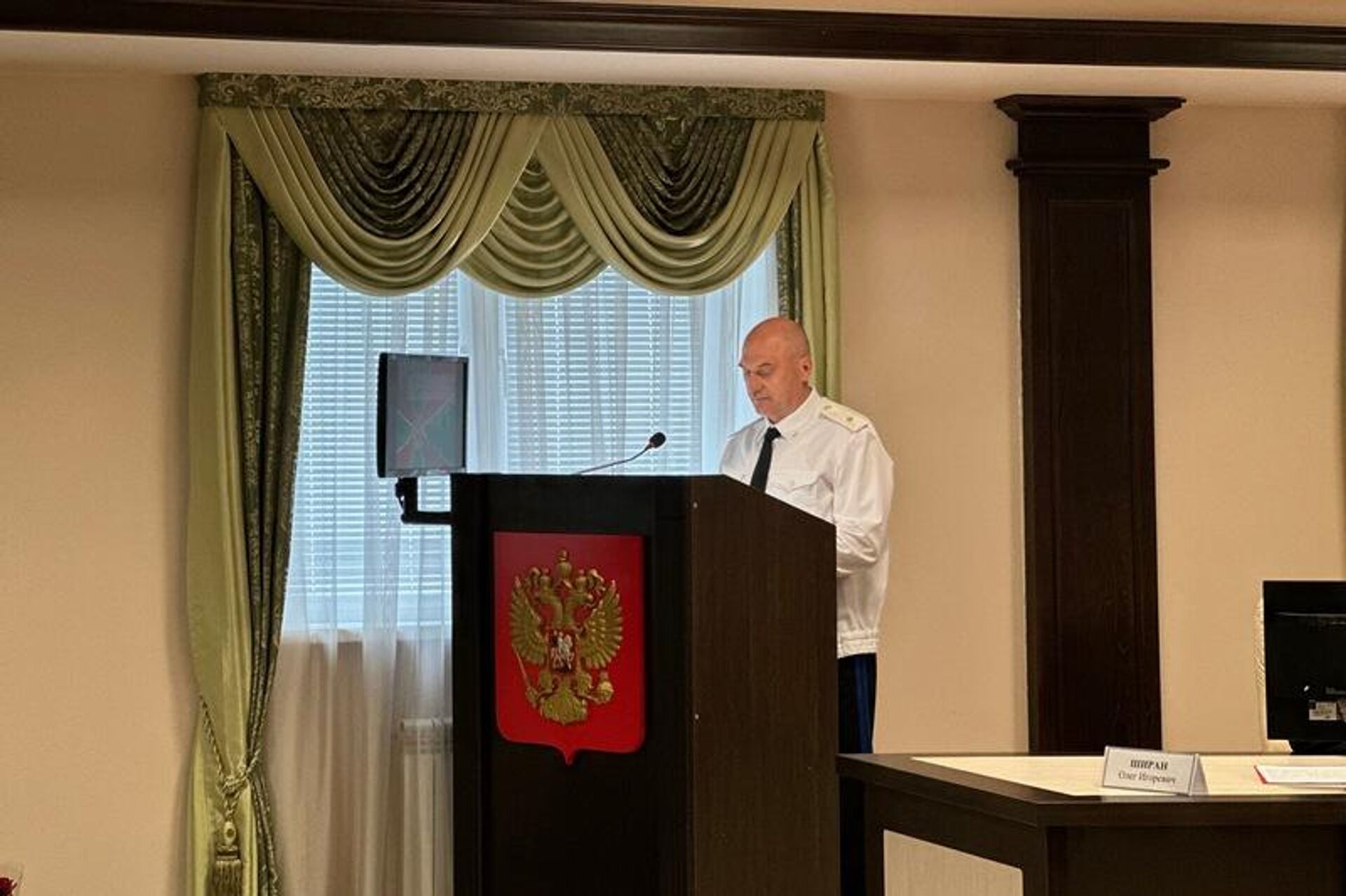 Алан Гаглоев поздравил сотрудников Пограничного управления ФСБ России с профессиональным праздником Алан Гаглоев поздравил сотрудников Пограничного управления ФСБ России с профессиональным праздником - Sputnik Южная Осетия, 1920, 28.05.2025