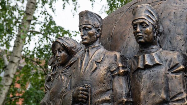 Во Владикавказе открыли памятник медицинским работникам, героям пандемии COVID-19 - Sputnik Южная Осетия