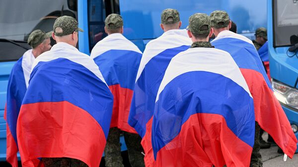 Возвращение российских военных из украинского плена - Sputnik Южная Осетия