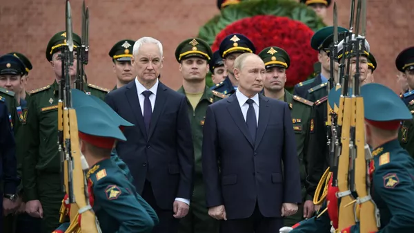 Президент России Владимир Путин возложил цветы к Могиле Неизвестного Солдата в День памяти и скорби  - Sputnik Южная Осетия