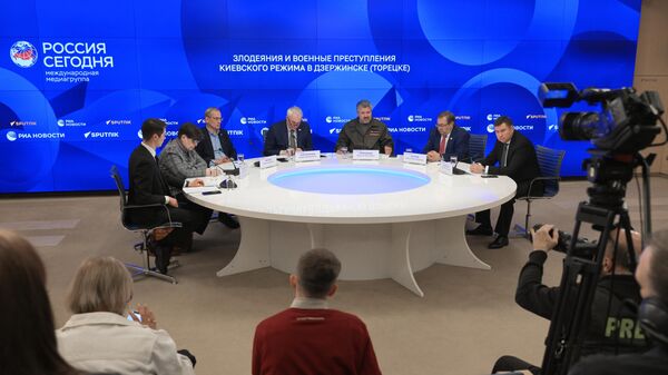Доклад Международного общественного трибунала по преступлениям украинских неонацистов Злодеяния и военные преступления киевского режима в г. Дзержинск - Sputnik Южная Осетия
