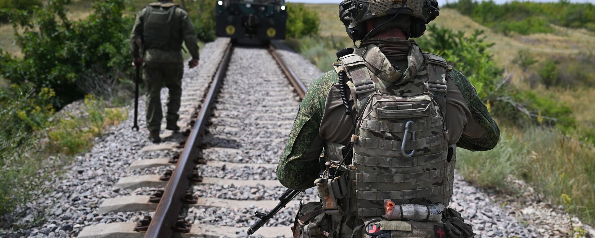 Боевое слаживание экипажа бронепоезда Енисей группировки войск Центр - Sputnik Южная Осетия, 1920, 15.07.2025