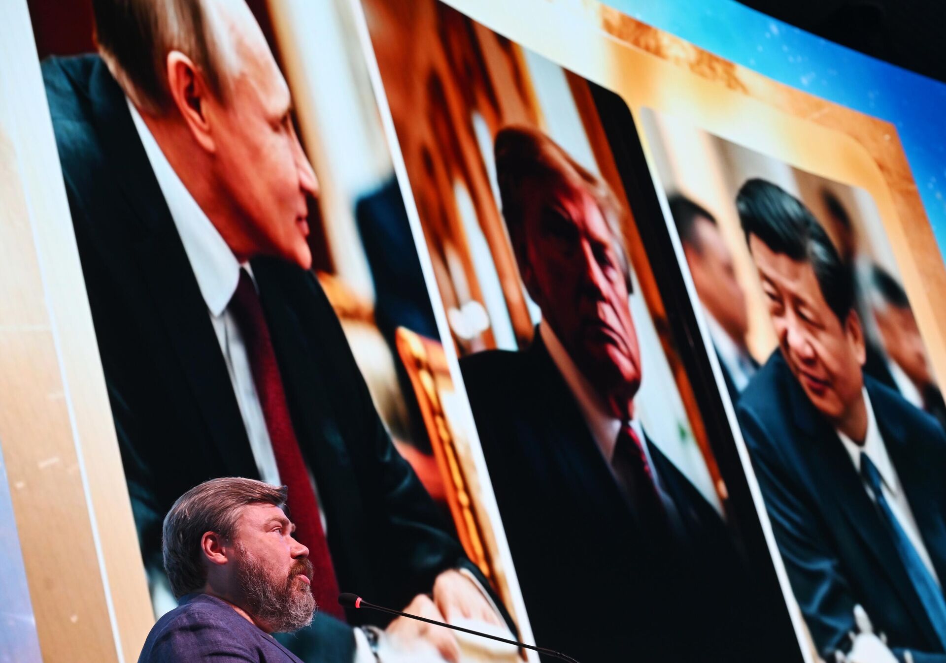 Фото президента РФ Владимира Путина, президента США Дональда Трампа и председателя КНР Си Цзиньпина. Фото президента РФ Владимира Путина, президента США Дональда Трампа и председателя КНР Си Цзиньпина. - Sputnik Южная Осетия, 1920, 09.07.2025