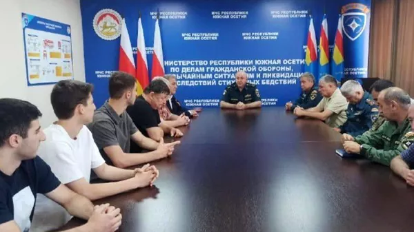 В МЧС РЮО наградили молодых ребят за спасение утопающих - Sputnik Южная Осетия