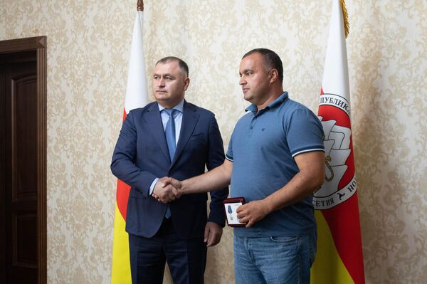 Награждение ветеранов Миротворческих Сил Награждение ветеранов Миротворческих Сил - Sputnik Южная Осетия