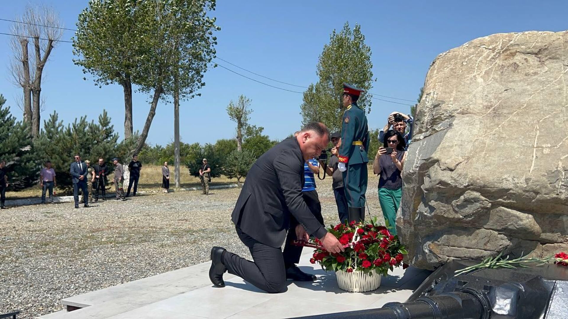 В Южной Осетии почтили память российских миротворцев, погибших в ходе Пятидневной войны - Sputnik Южная Осетия, 1920, 08.08.2025