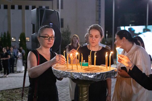 Церемония возложения цветов и венков у мемориального комплекса Защитникам Южной Осетии Церемония возложения цветов и венков у мемориального комплекса Защитникам Южной Осетии - Sputnik Южная Осетия