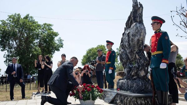 В Южной Осетии почтили память мирных жителей, погибших в ходе войны 08.08.08 - Sputnik Южная Осетия