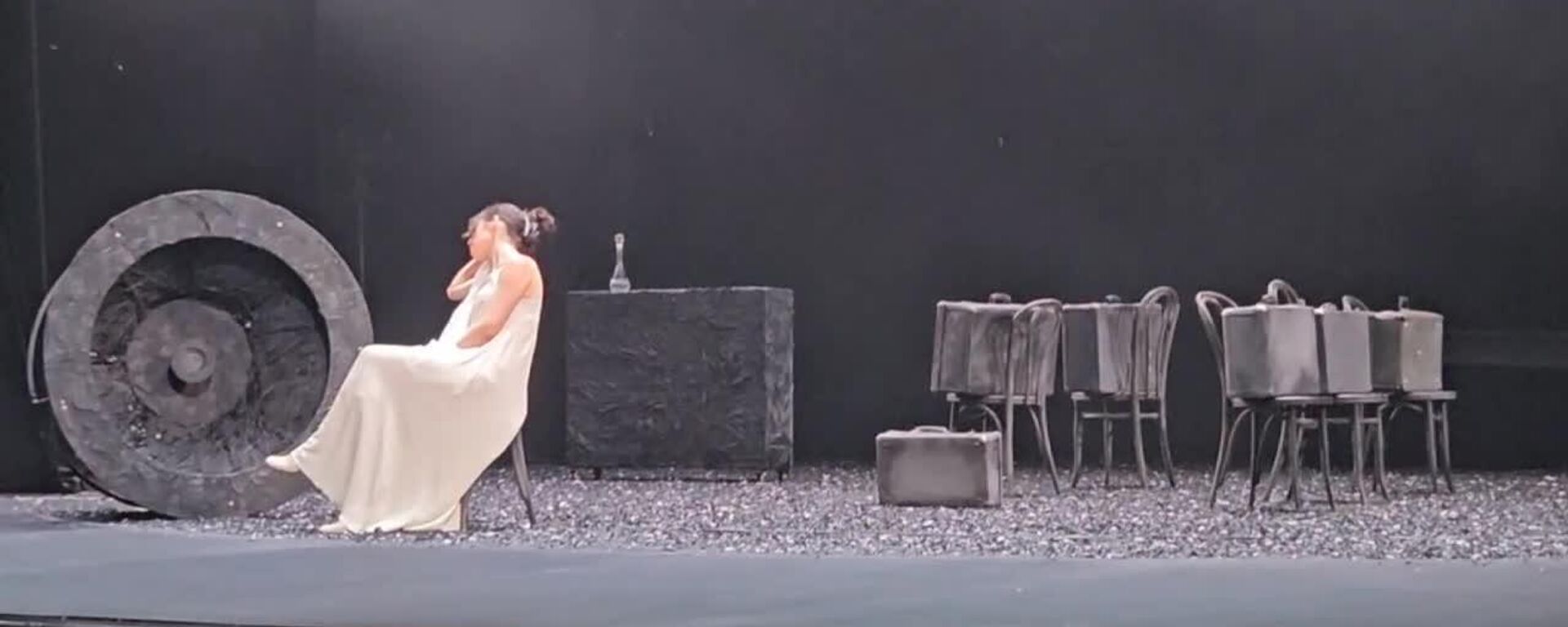 В Южной Осетии открыли театральный сезон спектаклем Вечно живые В Южной Осетии открыли театральный сезон спектаклем Вечно живые - Sputnik Южная Осетия, 1920, 08.08.2025