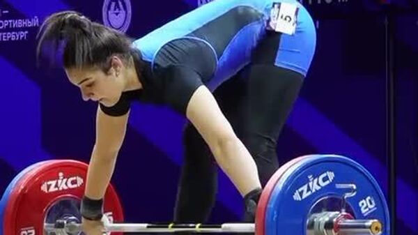 Зарина Гусалова стала двукратной чемпионкой России по тяжёлой атлетике и поедет на чемпионат мира - Sputnik Южная Осетия