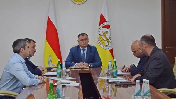 РХИ президент бахӕс кодта фӕтагъддӕр кӕнын аграритӕн кредиттӕ дӕттыны механизмыл куыст - Sputnik Хуссар Ирыстон