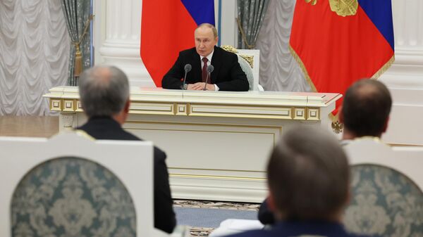 Президент Владимир Путин провел совещание по итогам российско-американской встречи в верхах - Sputnik Южная Осетия