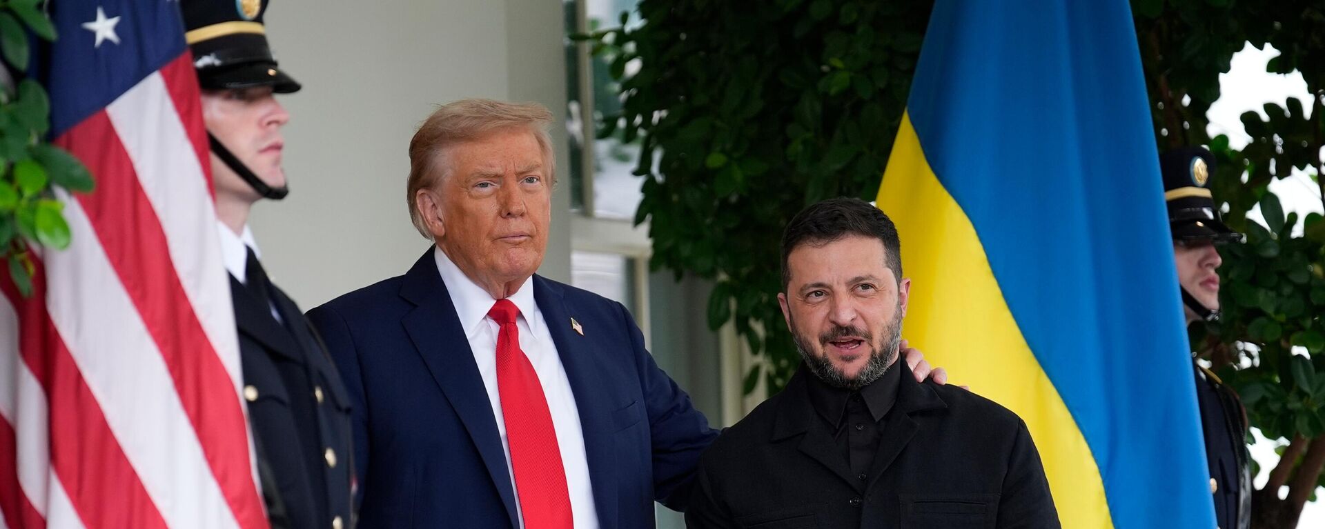 Зеленский прибыл в Белый дом на встречу с президентом США Трампом - Sputnik Южная Осетия, 1920, 18.08.2025