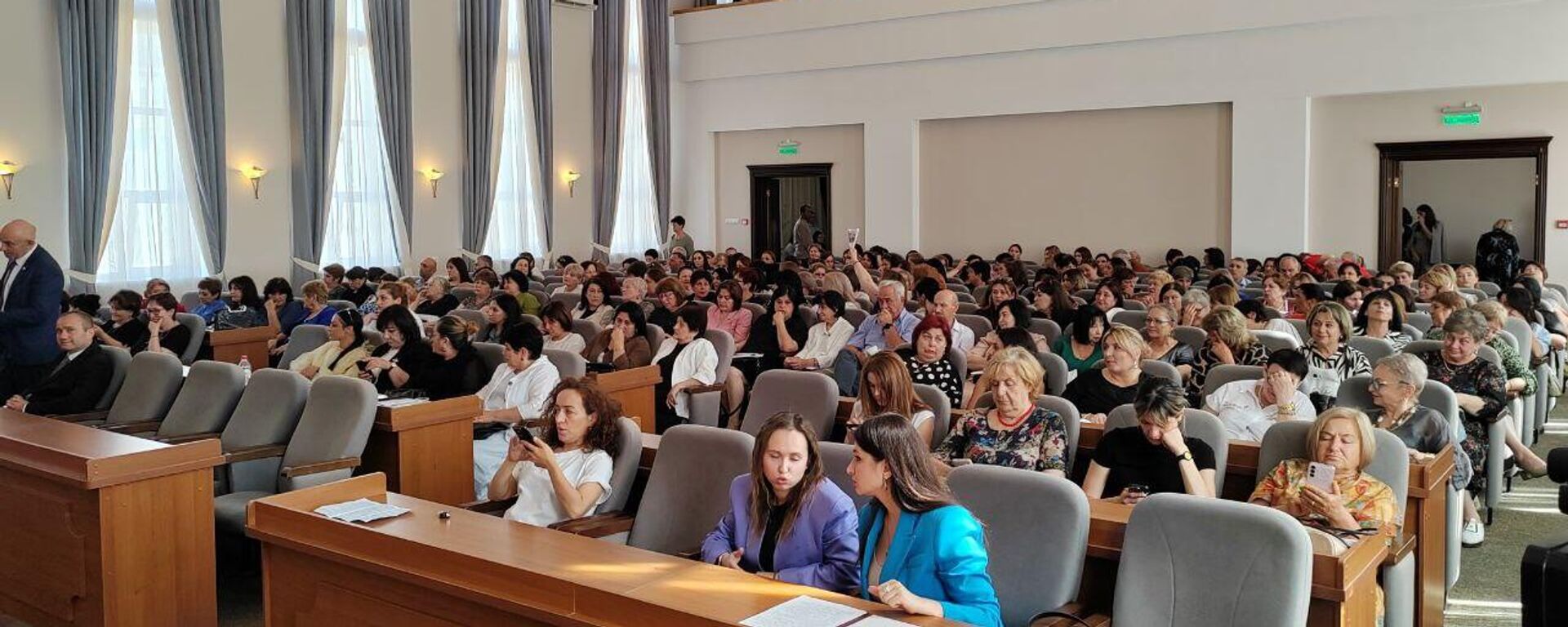 В Южной Осетии открылась ежегодная августовская учительская конференция - Sputnik Южная Осетия, 1920, 23.08.2025