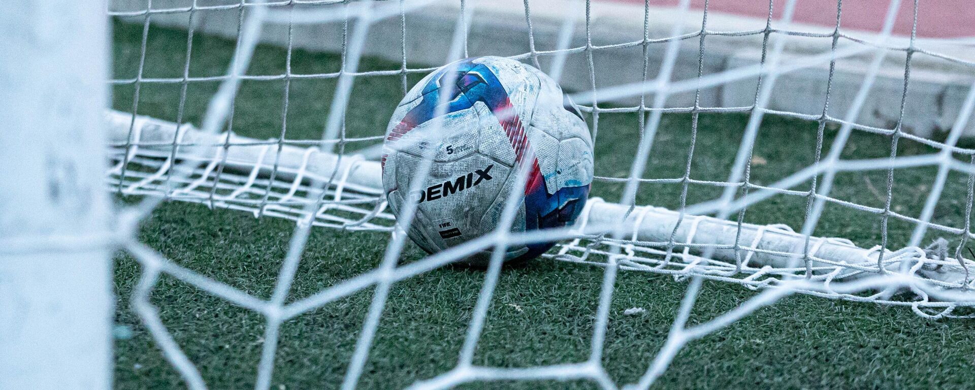 мяч в воротах - Sputnik Южная Осетия, 1920, 13.12.2025