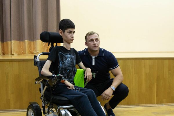Александр Зарубин встретился с молодежью в ЮОГУ Александр Зарубин встретился с молодежью в ЮОГУ - Sputnik Южная Осетия