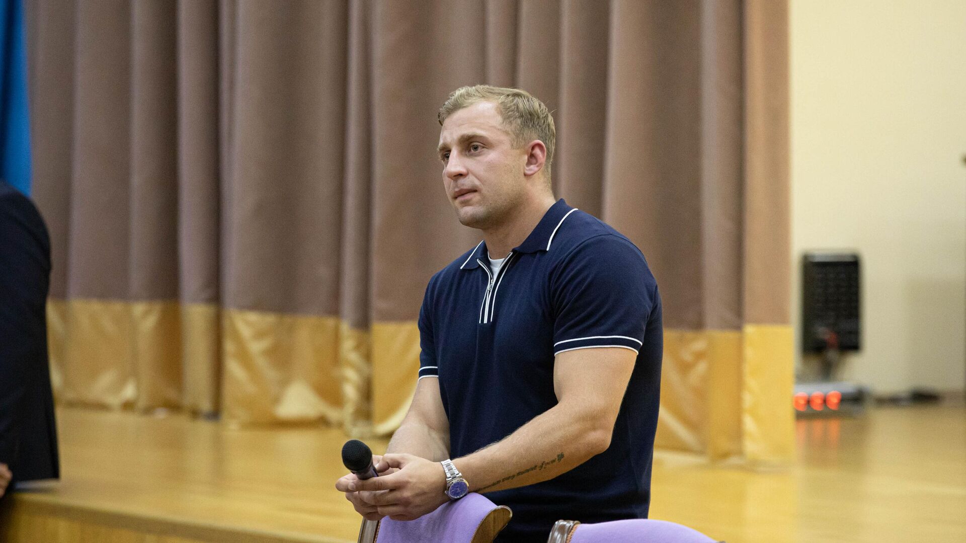 Александр Зарубин встретился с молодежью в ЮОГУ Александр Зарубин встретился с молодежью в ЮОГУ - Sputnik Южная Осетия, 1920, 28.08.2025