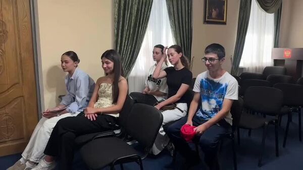 В Русском доме в Цхинвале встретили вернувшихся в Южную Осетию артековцев - Sputnik Южная Осетия