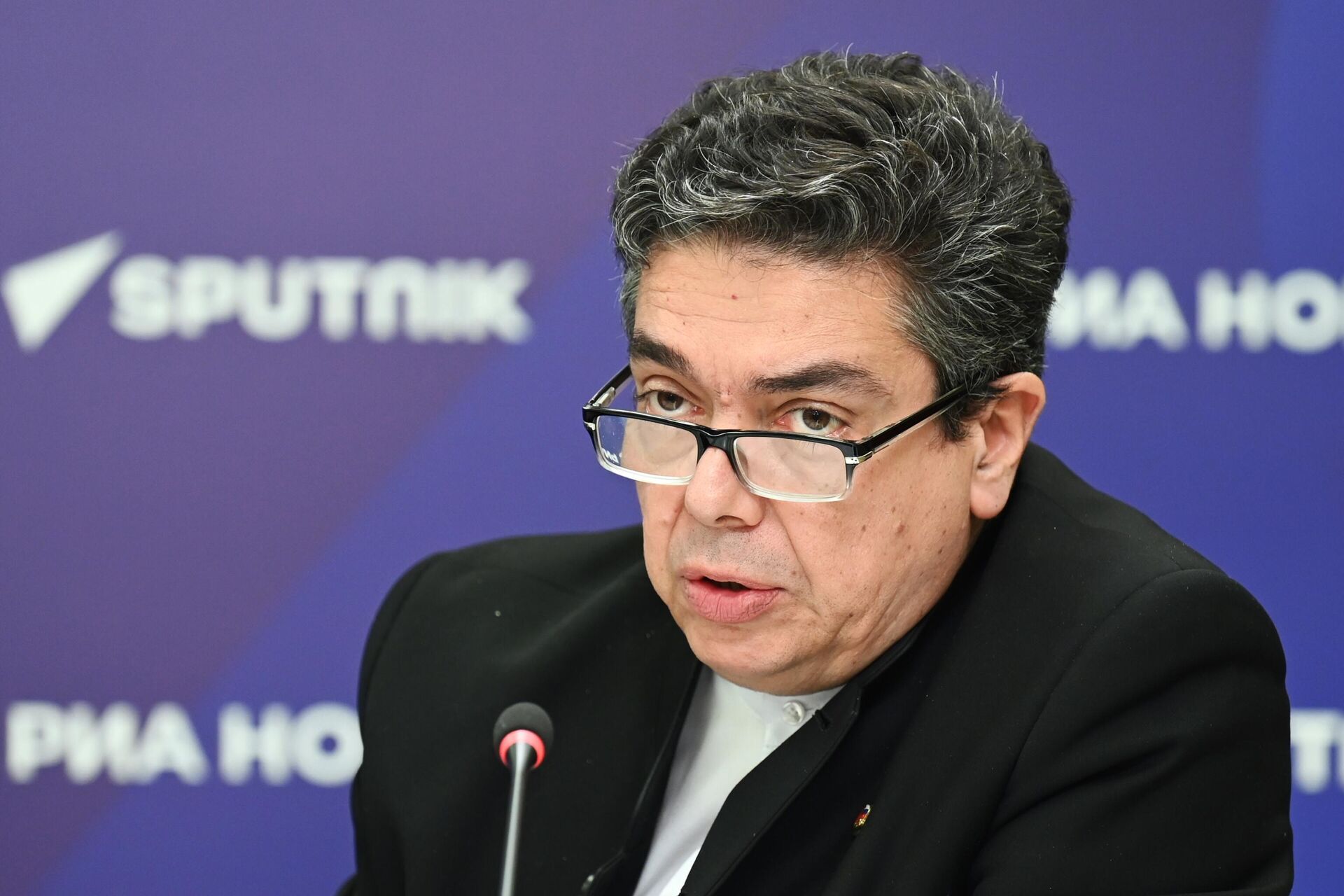 Руководитель Центра исследований Азиатско-Тихоокеанского региона Сергей Санакоев - Sputnik Южная Осетия, 1920, 04.09.2025