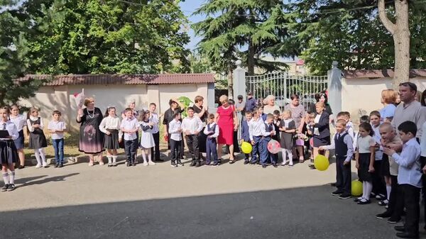 В Цхинвальской школе-интернате прозвенел первый звонок для девяти первоклассников - Sputnik Южная Осетия