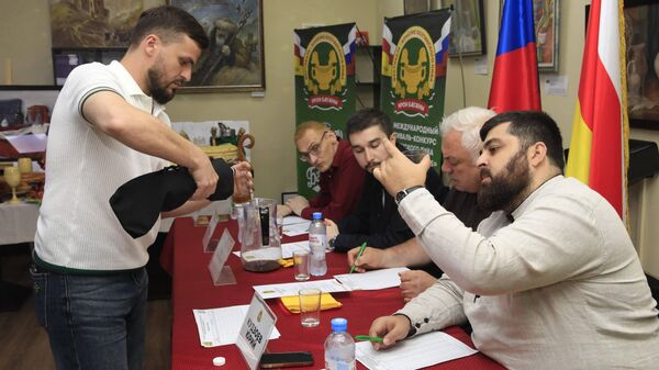 В Москве прошёл первый этап Международного национального фестиваля-конкурса «Ирон бæгæны — 2025» - Sputnik Южная Осетия
