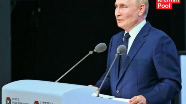Путин на Форуме объединенных культур: поддержка семей, одаренной молодежи и российского бизнеса - Sputnik Южная Осетия