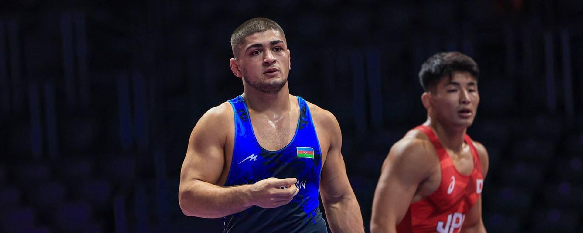 Арсений Джиоев (на переднем плане) на чемпионате мира по борьбе в Загребе  - Sputnik Южная Осетия, 1920, 14.09.2025