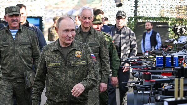 Рабочая поездка президента Владимира Путина в Нижегородскую область - Sputnik Южная Осетия