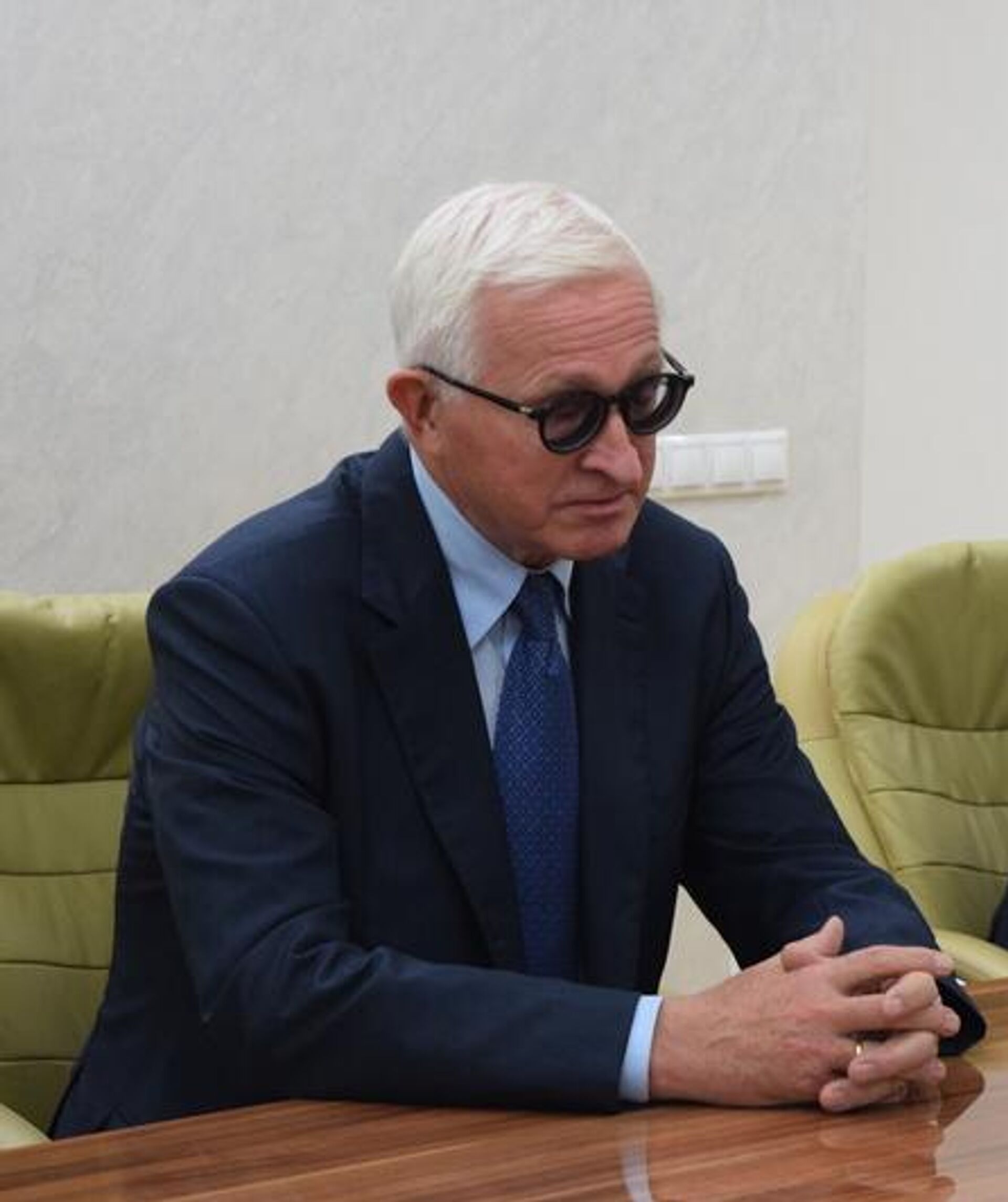 Президент Южной Осетии Алан Гаглоев провел встречу с президентом Российского союза промышленников и предпринимателей (РСПП) Александром Шохиным - Sputnik Южная Осетия, 1920, 18.09.2025