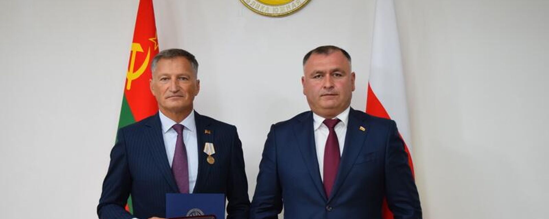 Президент РЮО Алан Гаглоев встретился с советником президента ПМР Павлом Прокудиным. - Sputnik Южная Осетия, 1920, 19.09.2025