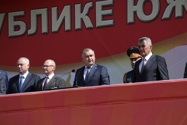 Военный парад к 35-летию Республики Южная Осетия Военный парад к 35-летию Республики Южная Осетия - Sputnik Южная Осетия