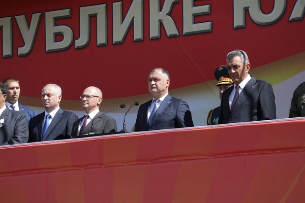 Военный парад к 35-летию Республики Южная Осетия Военный парад к 35-летию Республики Южная Осетия - Sputnik Южная Осетия