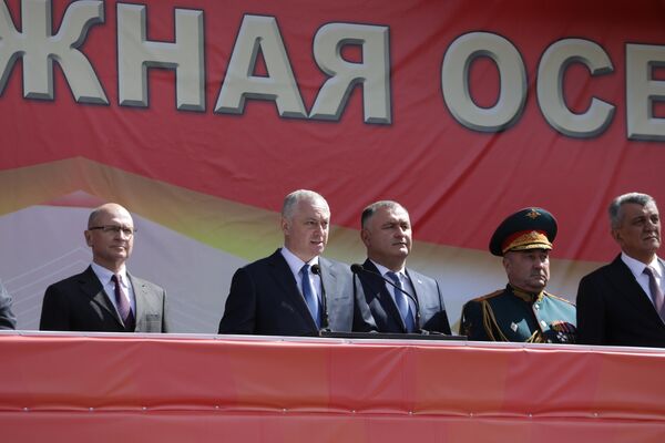 Военный парад к 35-летию Республики Южная Осетия - Sputnik Южная Осетия