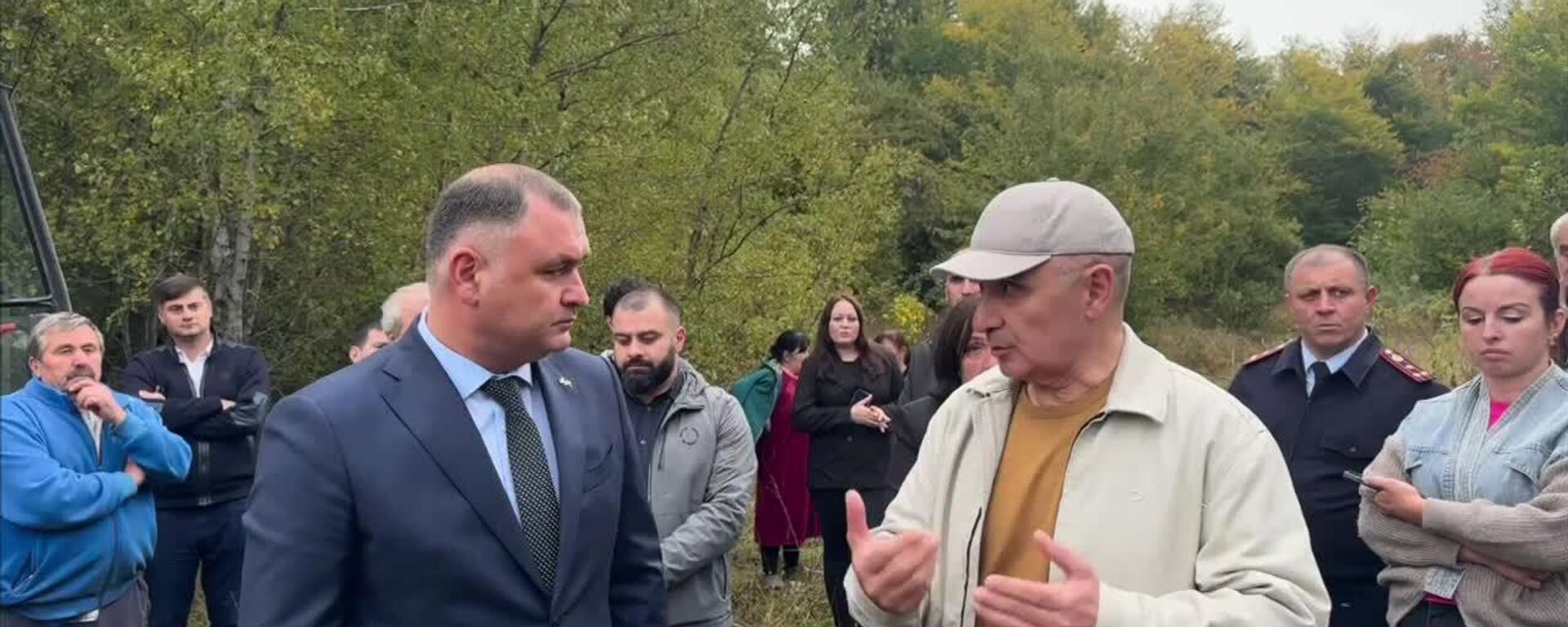 Президент Алан Гаглоев проинспектировал ход работ по ограждению ботанического сада в Южной Осетии, который расположен в селе Кроз Дзауского района - Sputnik Южная Осетия, 1920, 30.09.2025