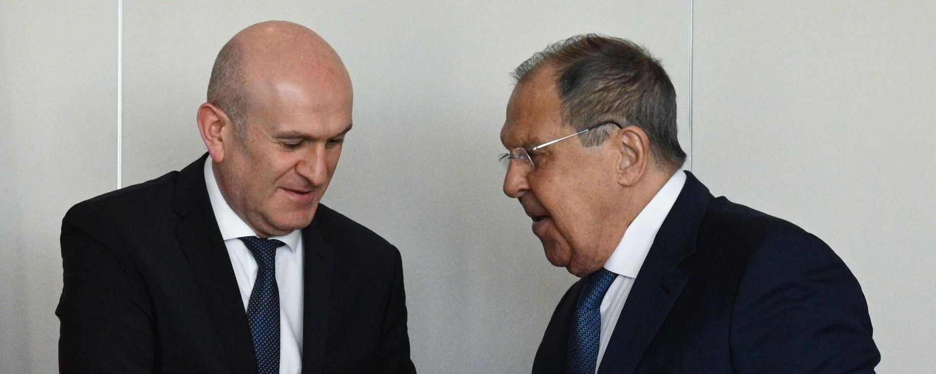 Главы МИД Южной Осетии и России Ахсар Джиоев и Сергей Лавров - Sputnik Южная Осетия, 1920, 05.10.2026