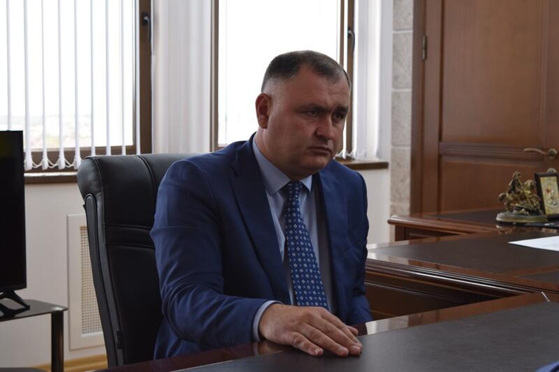 Встреча президента РЮО Алана Гаглоева с министром образования и науки Асланом Лолаевым Встреча президента РЮО Алана Гаглоева с министром образования и науки Асланом Лолаевым - Sputnik Южная Осетия, 1920, 02.10.2025