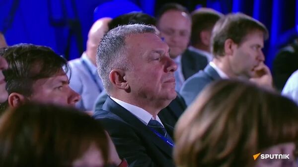 Путин: У Запада не получится бесконечно превращать выборы в фарс, как это было в Румынии, например - Sputnik Южная Осетия