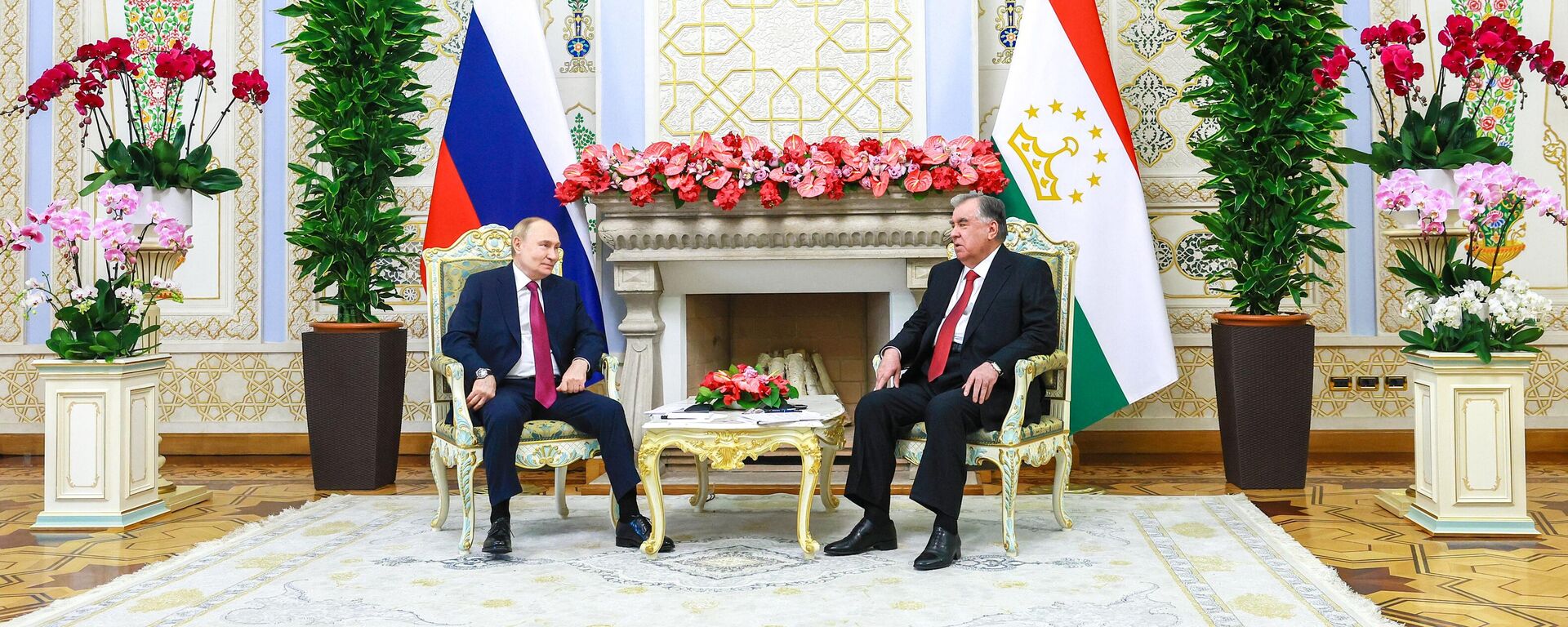 Государственный визит президента Владимира Путина в Таджикистан - Sputnik Южная Осетия, 1920, 09.10.2025