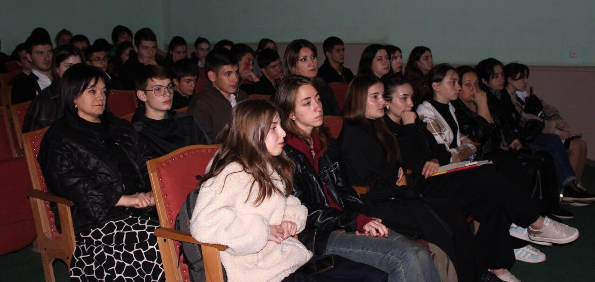 Консультации в Русском доме в Цхинвале по поводу получения образования в России - Sputnik Южная Осетия, 1920, 14.10.2025