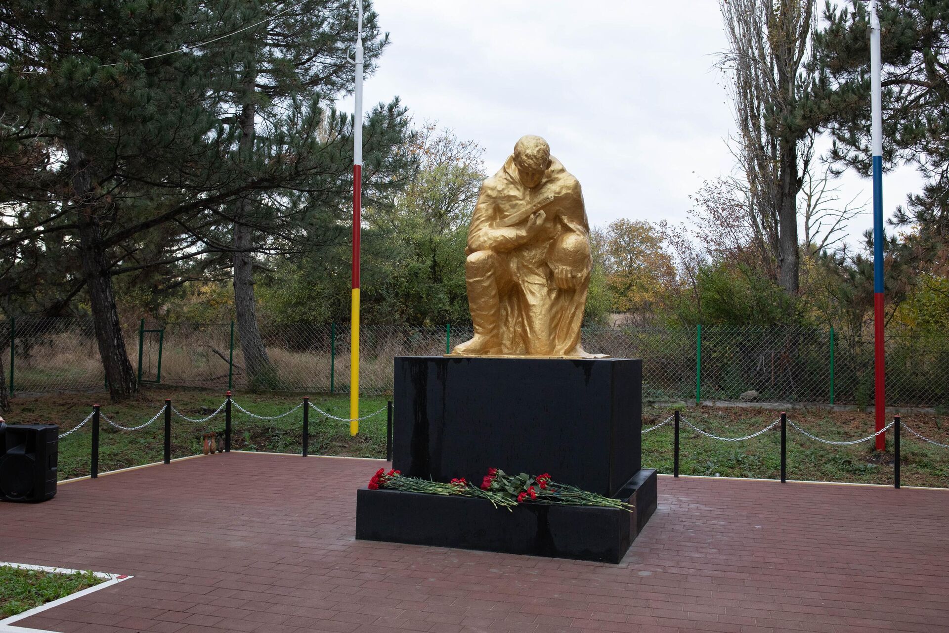 Памятник воинам, павшим в годы Великой Отечественной войны. Село Фазыкау (Уелит), знаурский район, Южная Осетия. Памятник воинам, павшим в годы Великой Отечественной войны. Село Фазыкау (Уелит), знаурский район, Южная Осетия. - Sputnik Южная Осетия, 1920, 25.10.2025