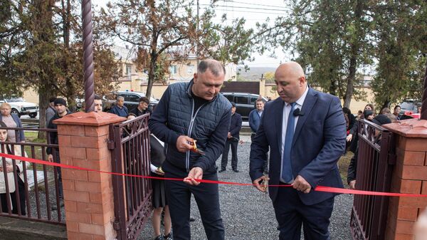 Торжественное открытие аллеи и мемориала, посвященных участникам Великой Отечественной войны, в поселке Знаур. - Sputnik Южная Осетия